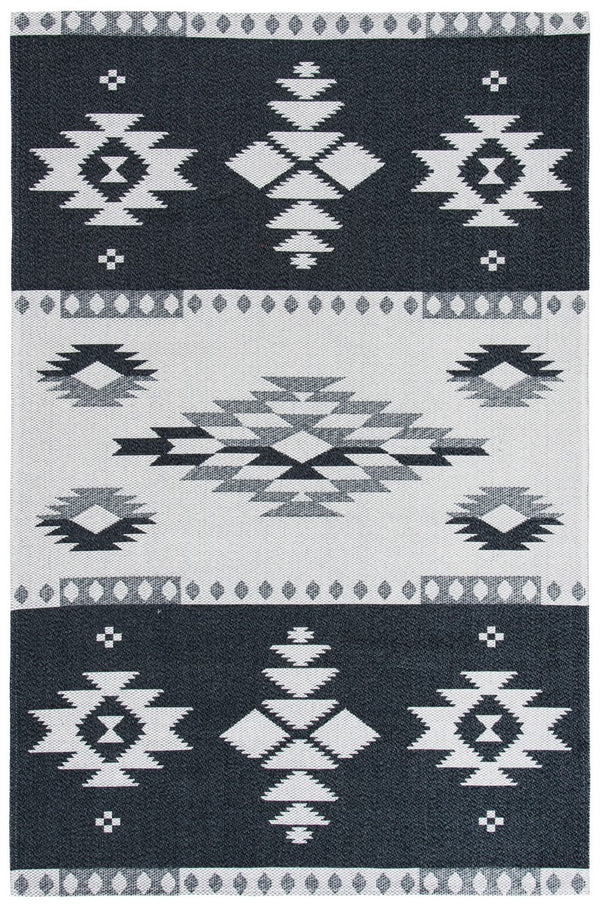Augustine 400 Augustine 426  Power Loomed 63.7%Coton,30.8%Polyester, 5.5%Viscose Rug Black / Light Grey