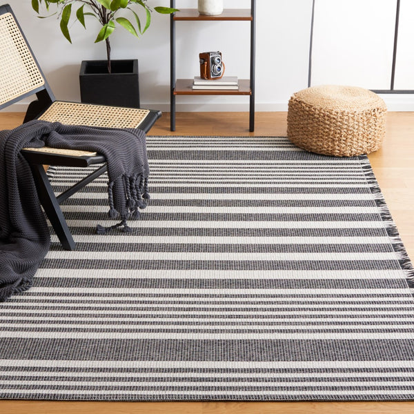 Safavieh Augustine 504 70% cotton,17% Polypropylene, 13% Polyester Power Loomed Rug AGT504Z-9