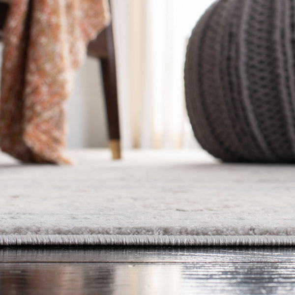 Alhambra 600 Alhambra 629 Traditional Power Loomed 60% Polypropylene, 40% Shrink Poly Rug Cream / Grey