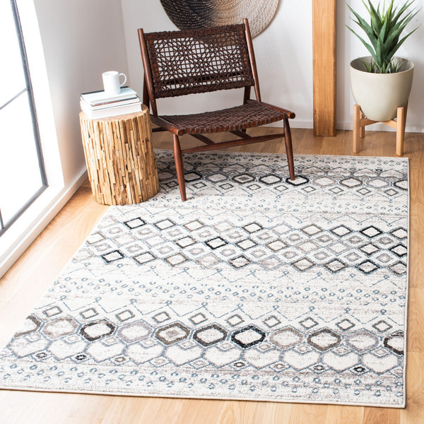 Amsterdam 108 Bohemian Power Loomed 100% Polypropylene Pile Rug Ivory / Grey