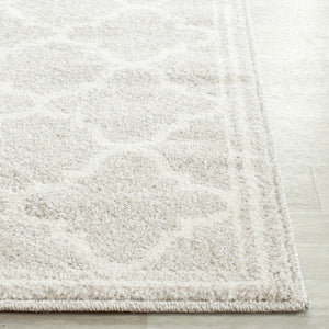 Safavieh Amherst 422 Power Loomed 65.6% Polypropylene 21% Fibrillated Polypropylene 5.9% Latex (SBR (50% Water/50% Latex))7.2% Poly-cotton(warp) Contemporary Rug AMT422B-8SQ