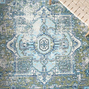 Safavieh Aria Power Loomed Polypropylene Traditional Rug ARA580Y-6