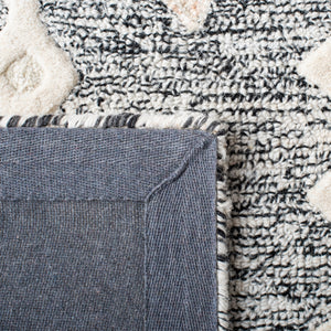 Artistry 501 Hand Tufted 85% Wool, 15% Cotton Bohemian Rug Ivory / Black 85% Wool, 15% Cotton ARR501Z-5