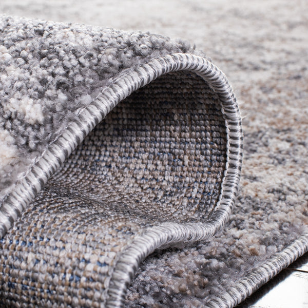 Aston 700 Aston 707 Contemporary Power Loomed 100% Polypropylene Friese Rug Grey / Ivory