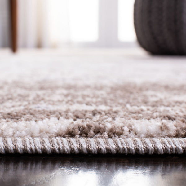 Aston 700 Aston 799 Contemporary Power Loomed 100% Polypropylene Friese Rug Ivory / Grey