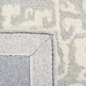 Safavieh Antiquity 860 Hand Tufted Wool Rug AT860F-8