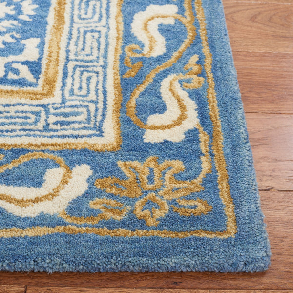 Safavieh Antiquity 860 Hand Tufted Wool Rug AT860M-8