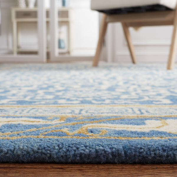 Safavieh Antiquity 860 Hand Tufted Wool Rug AT860M-8