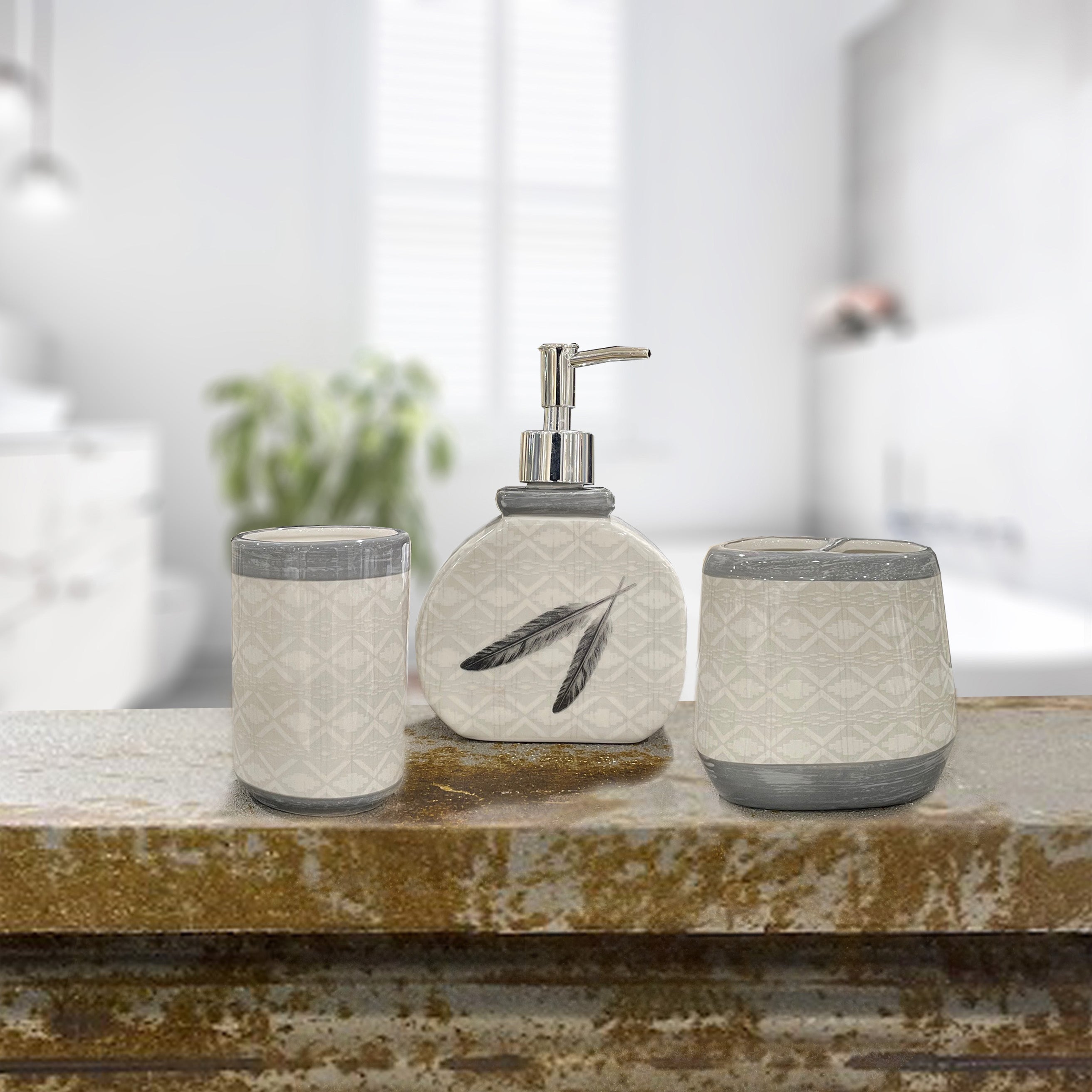 HiEnd Accents Feather Design Bathroom Set - Thumbnail 2