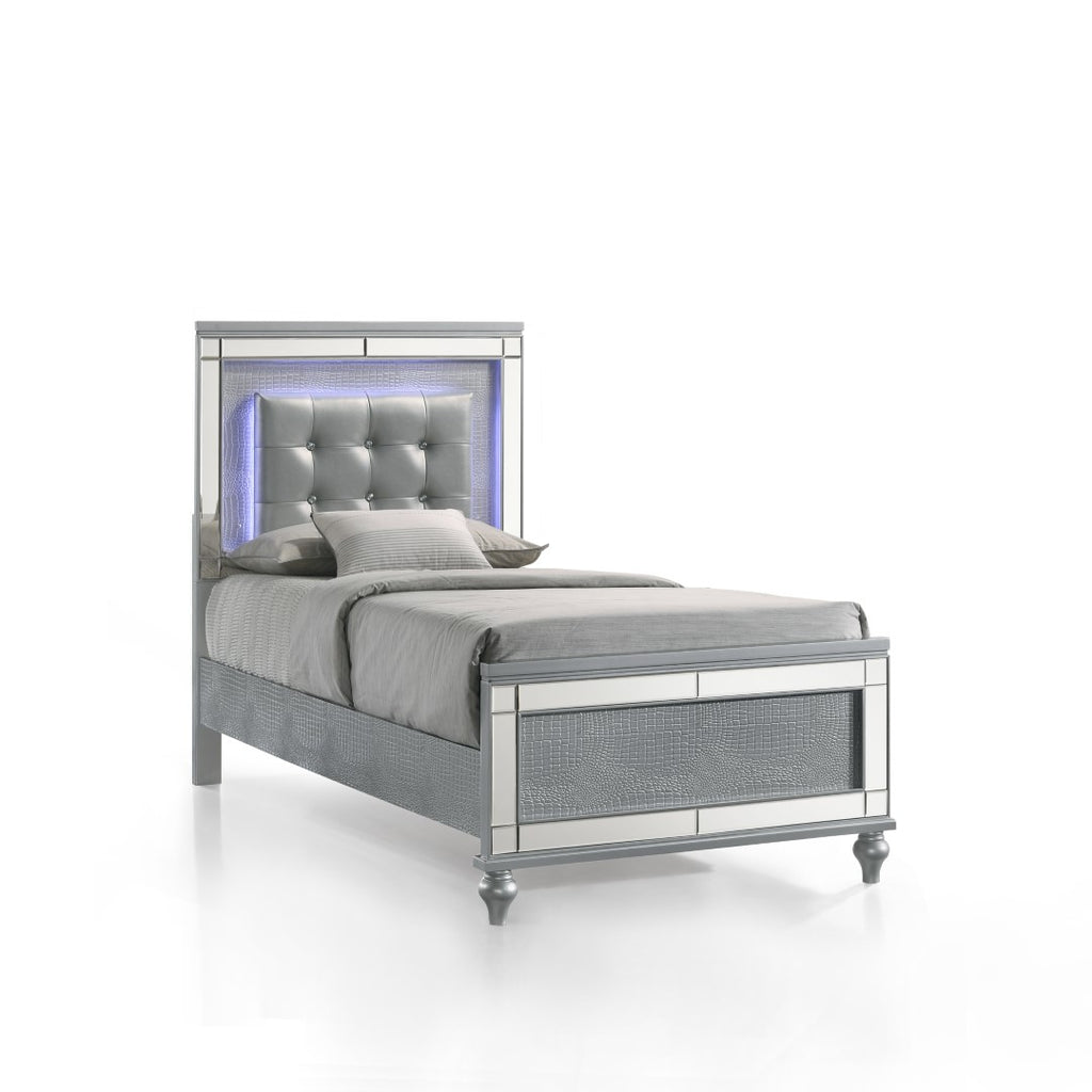 New Classic Furniture Valentino Twin Bed - Silver BA9698S-510-FULL-BED