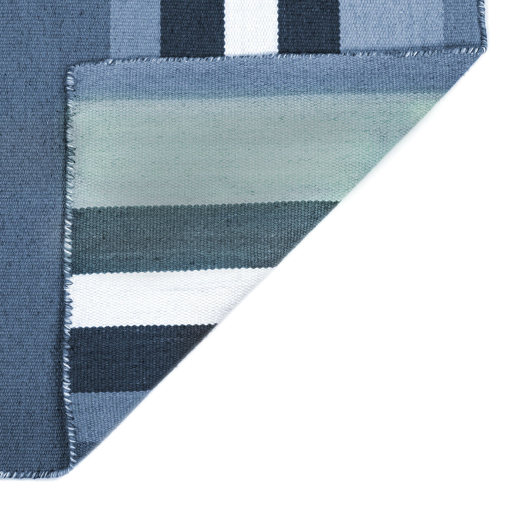 Trans-Ocean Liora Manne Sorrento Tribeca Classic Indoor/Outdoor Hand Woven 100% Polyester Rug Water 8'3" x 11'6"