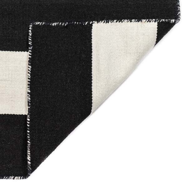 Trans-Ocean Liora Manne Sorrento Rugby Stripe Classic Indoor/Outdoor Hand Woven 100% Polyester Rug Black 8'3" x 11'6"
