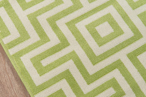 Momeni Baja BAJ10 Machine Made Contemporary Geometric Indoor/Outdoor Area Rug Green 8'6" x 13' BAJA0BAJ10GRN860D