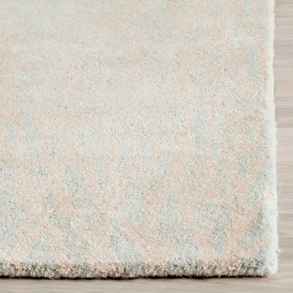 Safavieh Bella 115 Hand Tufted Wool Rug BEL115D-2