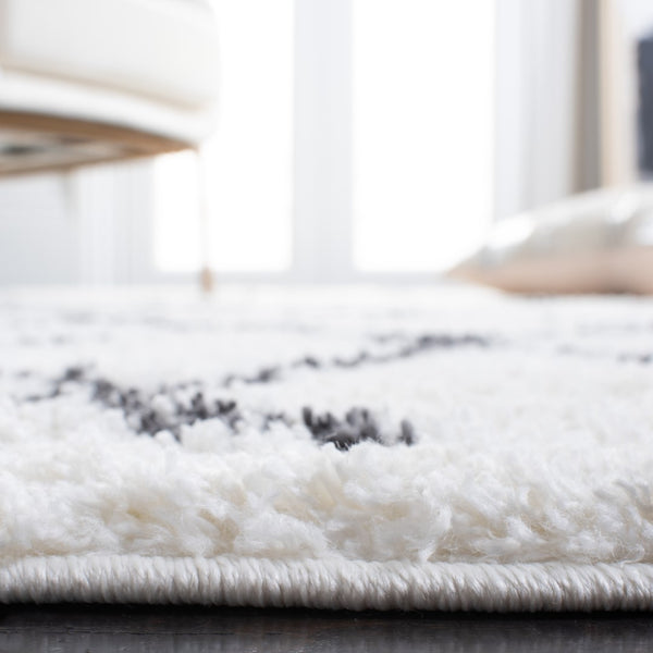 Safavieh Berber Shag 162 Power Loomed 50% Jute/45% Polypropylene/5% Polyester Shag & Flokati Rug BER162A-9