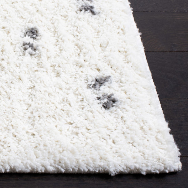 Safavieh Berber Shag Power Loomed 50% Jute/45% Polypropylene/5% Polyester Rug BER166A-6