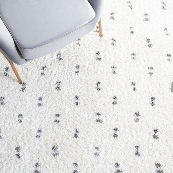 Safavieh Berber Shag Power Loomed 50% Jute/45% Polypropylene/5% Polyester Rug BER166A-6