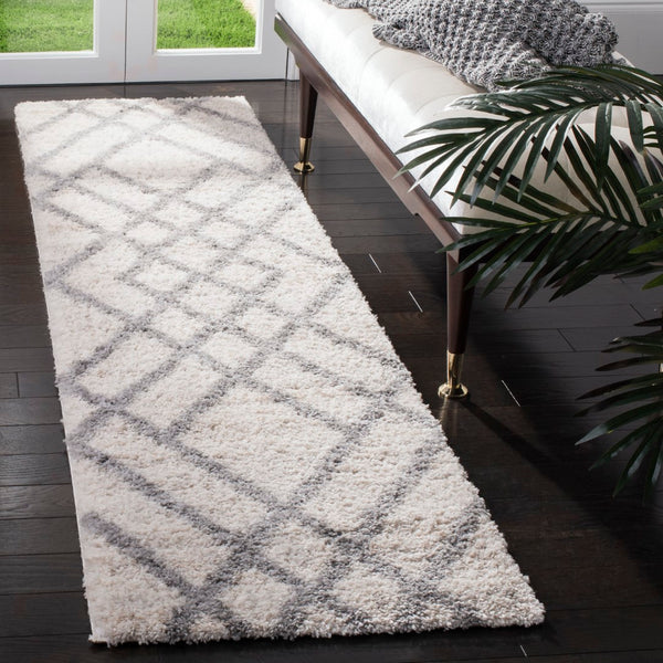 Safavieh Berber Shag 214 Power Loomed Polypropylene Shag & Flokati Rug BER214A-8SQ