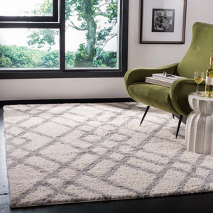 Safavieh Berber Shag 214 Power Loomed Polypropylene Shag & Flokati Rug BER214A-8SQ