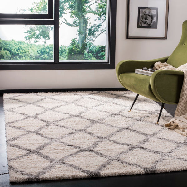 Safavieh Berber Shag 215 Power Loomed Polypropylene Shag & Flokati Rug BER215B-5SQ