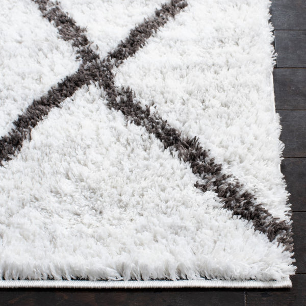 Safavieh Berber Shag 526 Flat Weave Polyester Shag - Contemporary Rug BER526F-9