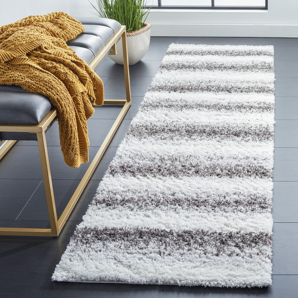 Safavieh Berber Shag 561 Flat Weave Polyester Shag - Contemporary Rug BER561F-28