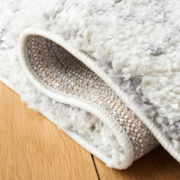 Safavieh Berber Fringe Shag 516 Power Loomed 80% Polypropylene/20% Polyester Shag & Flokati Rug BFG516J-6