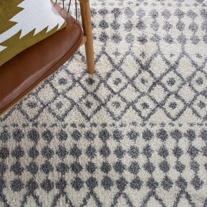 Safavieh Berber Fringe Shag 540 Power Loomed 80% Polypropylene/20% Polyester Shag & Flokati Rug BFG540A-5SQ