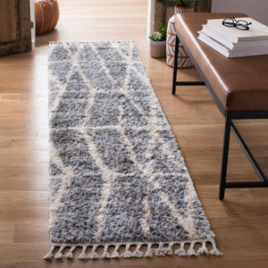 Safavieh Berber Fringe Shag 605 Power Loomed Polypropylene Shag & Flokati Rug BFG605N-28