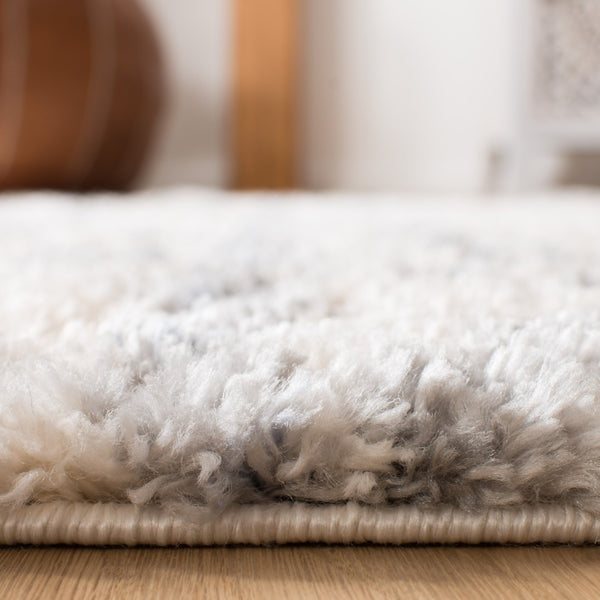 Safavieh Berber Fringe Shag 626 Power Loomed Polypropylene Shag & Flokati Rug BFG626A-4