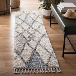 Safavieh Berber Fringe Shag 628 Power Loomed Polypropylene Shag & Flokati Rug BFG628A-28