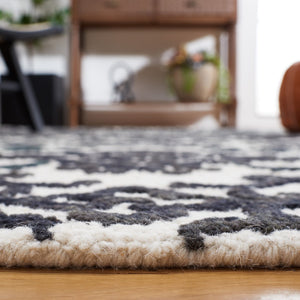 Safavieh Blossom 104  Hand Tufted 100% Wool Pile Rug BLM104B-9