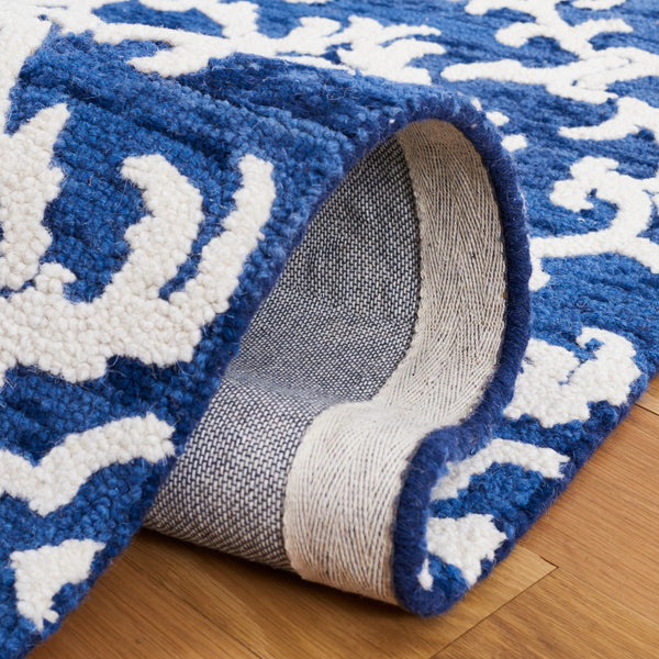 Safavieh Blossom 104  Hand Tufted 100% Wool Pile Rug BLM104N-9