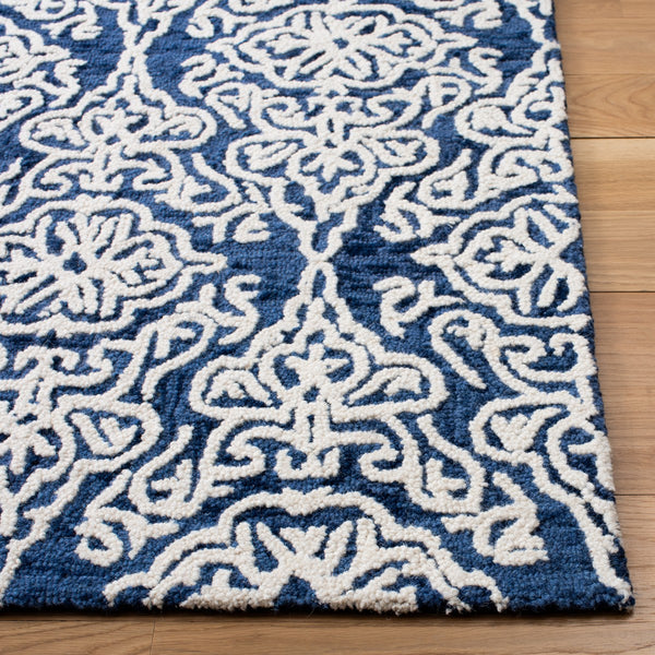 Safavieh Blossom 112 Hand Tufted Wool Rug BLM112N-9
