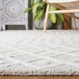 Aspen Blossom 115 Hand Tufted 100% Wool Pile Bohemian Rug Silver / Ivory 100% Wool Pile BLM115G-5