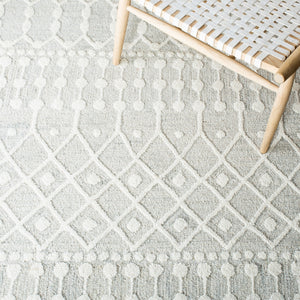 Aspen Blossom 115 Hand Tufted 100% Wool Pile Bohemian Rug Silver / Ivory 100% Wool Pile BLM115G-5