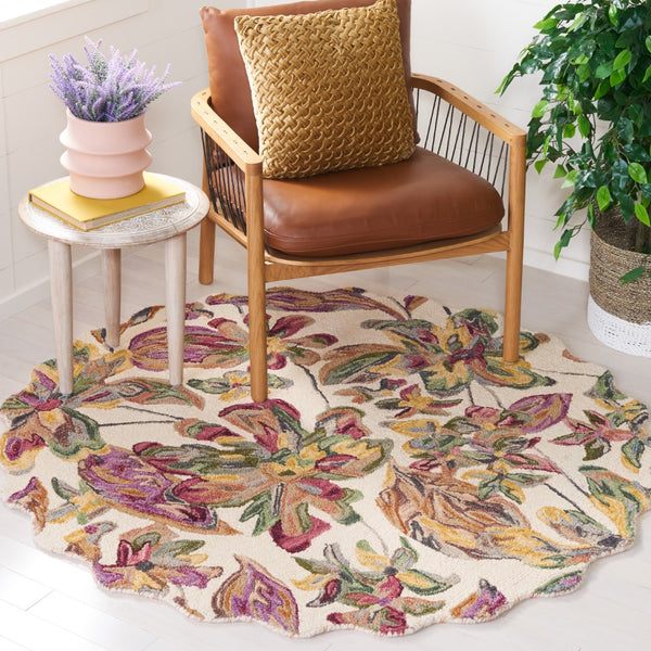 Safavieh Blossom 461 Floral Hand Tufted Rug Ivory / Plum BLM461A-5