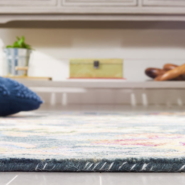 Safavieh Blossom 467 Floral Hand Tufted Rug Grey / Violet BLM467F-5