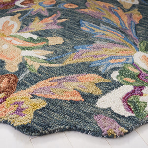 Safavieh Blossom 467 Floral Hand Tufted Rug Grey / Violet BLM467F-5