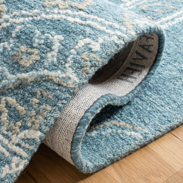 Safavieh Blossom 607 Hand Tufted 80% Wool, 20% Cotton Rug Blue / Ivory 8' x 10'