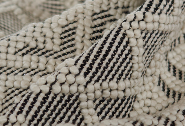 Momeni Boulder BOU-5 Hand Woven Contemporary Geometric Indoor Area Rug Black 9' x 12' BOULDBOU-5BLK90C0