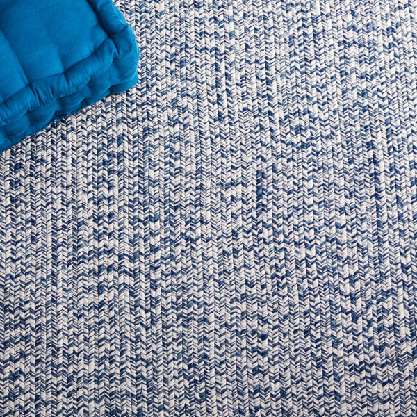 Safavieh Braided 201 Braided Hand Woven Rug Dark Blue / Ivory BRA201N-9SQ