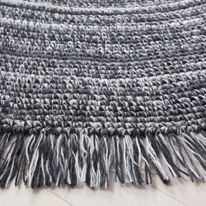 Braided Handmade Rug Crafted from 100% PET Yarn for Eco-Friendly Style and Comfort in Any Room