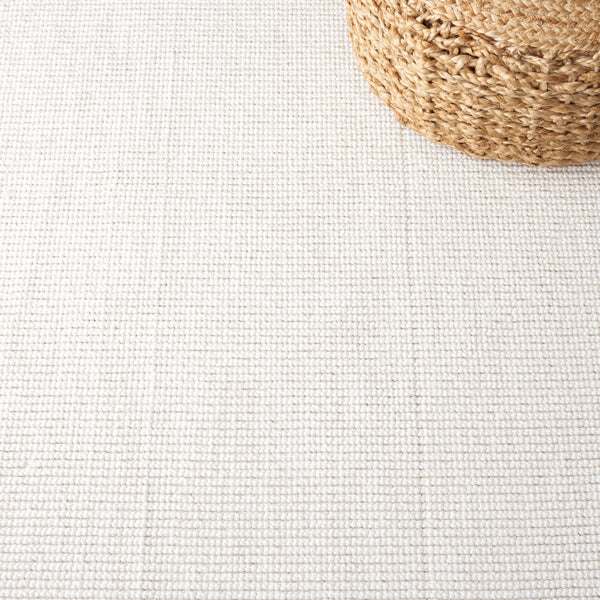 Safavieh Camden 658 Modern Power Loomed Rug Ivory CAD658A-9