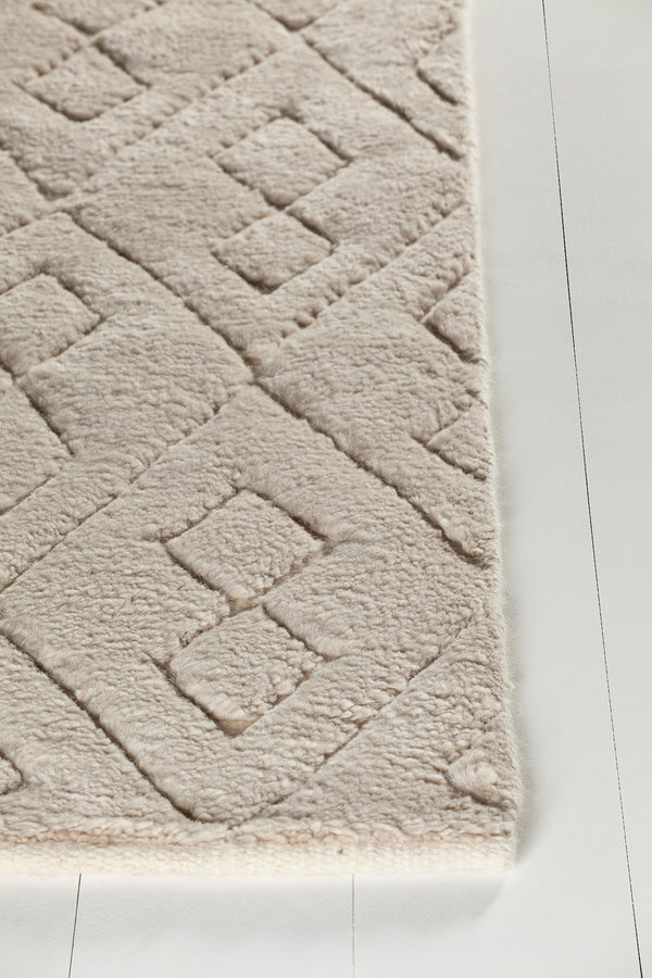 Chandra Rugs Catalina 80% Wool + 20% Cotton Hand Knotted Contemporary Rug Beige 7'9 x 10'6