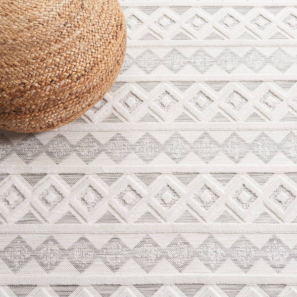 Safavieh Cabana 418 Power Loomed Indoor / Outdoor Rug Grey / Ivory 9' x 12'