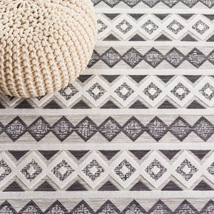 Safavieh Cabana 418 Power Loomed Indoor / Outdoor Rug Black / Grey Ivory 9' x 12'