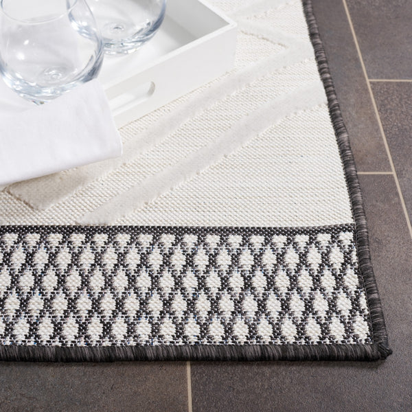 Safavieh Cabana 420 Power Loomed Indoor / Outdoor Rug Ivory / Black 9' x 12'