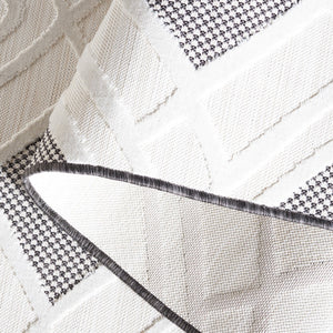 Safavieh Cabana 420 Power Loomed Indoor / Outdoor Rug Ivory / Black 9' x 12'