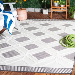Safavieh Cabana 420 Power Loomed Indoor / Outdoor Rug Ivory / Black 9' x 12'